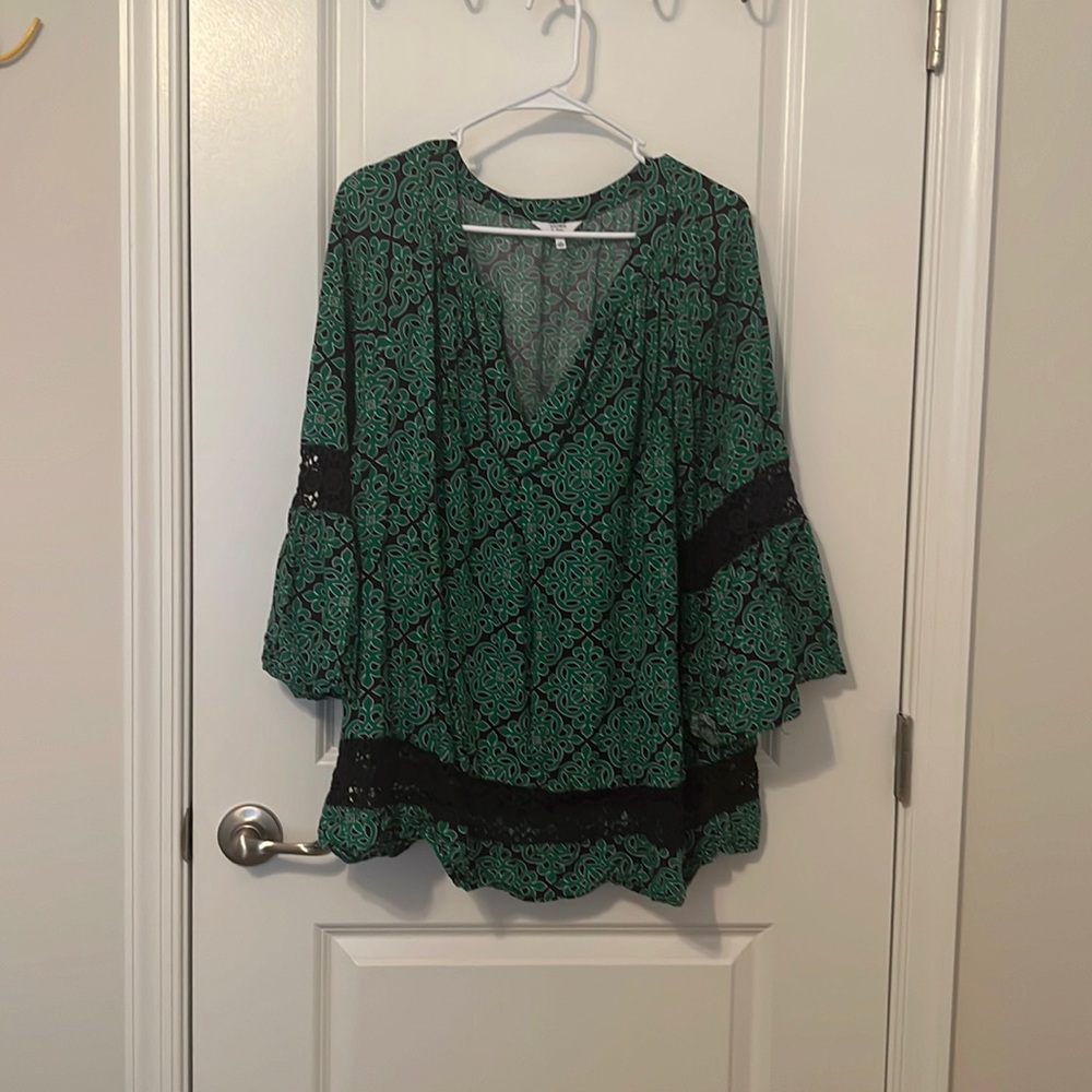 Green Bell Sleeved Top